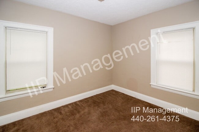 Building Photo - 18506 Chagrin Blvd