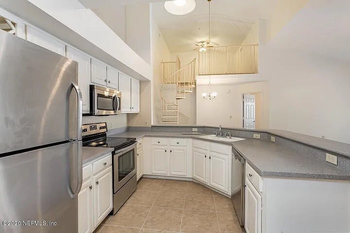 Building Photo - 300 Boardwalk Dr