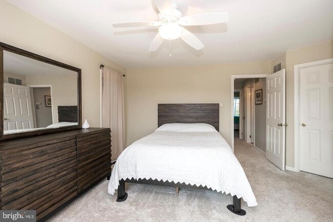 Building Photo - 311 Whistling Swan Ln