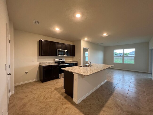 Building Photo - BRAND NEW CONSTRUCTION!! Avalon Park Commu...