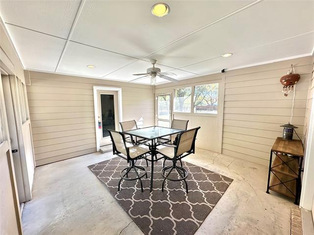 Building Photo - 1924 Countryside Dr