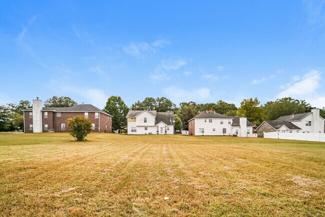 Building Photo - 425 Canoga Ct