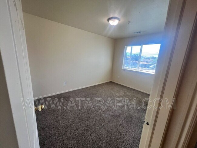 Building Photo - 4984 W 4850 S