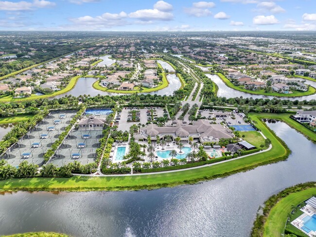 Building Photo - 9368 Eden Roc Ct