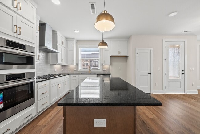 Building Photo - 3018 White Rail Dr