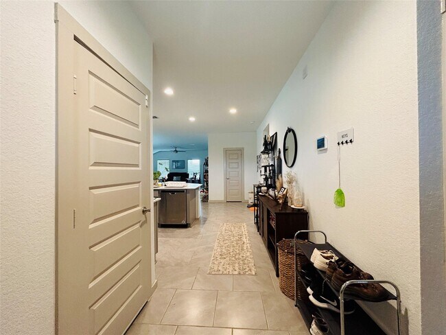 Building Photo - 29403 Georgia Throw Ln
