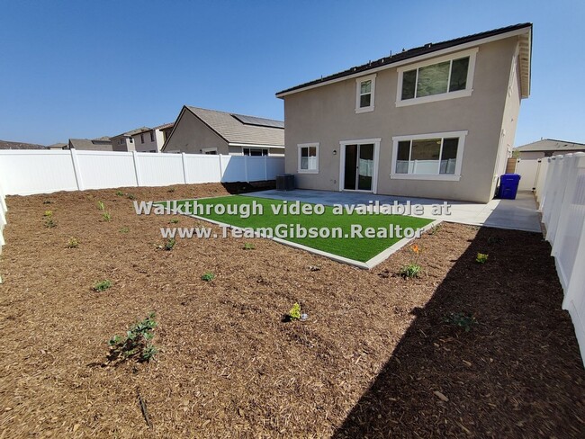 Building Photo - Newer Jurupa Valley Home -- 4 Bedroom / 3 ...