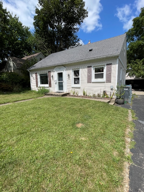 Building Photo - 534 Parker Ave