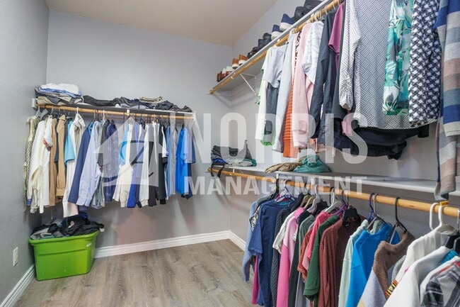 Building Photo - Beautiful Large Home NOT FURNISHED with Pool in Villago Community
