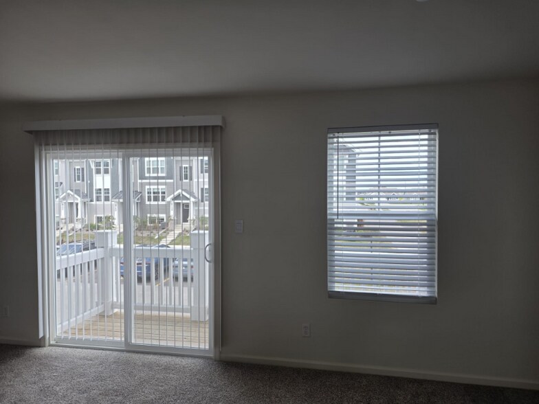 Building Photo - 8743 W 108th Dr