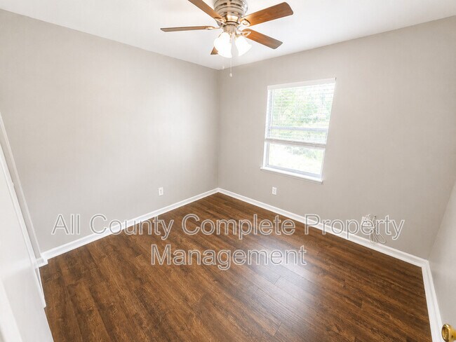 Building Photo - 10881 Key Coral Dr