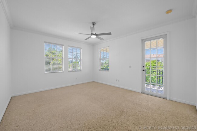 Building Photo - 870 NW 83rd Ln