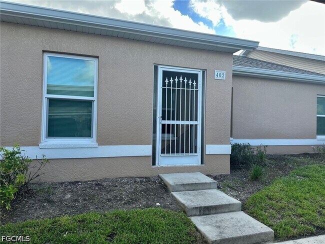 Building Photo - 16801 Sanibel Sunset Ct