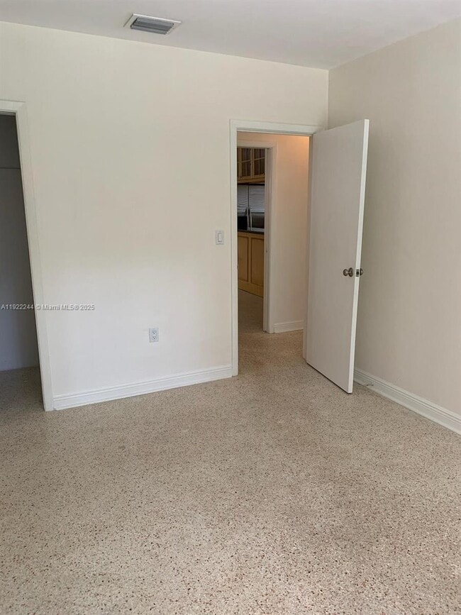 Building Photo - 809 Almeria Ave