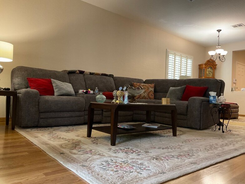 Building Photo - 7937 North Tern