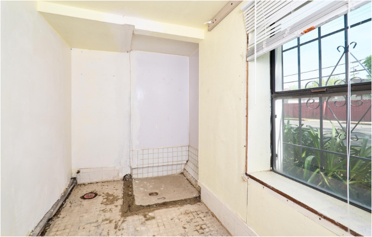 Building Photo - 1440 Beach St