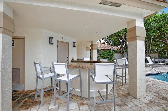 Building Photo - 5237 Majorca Club Dr