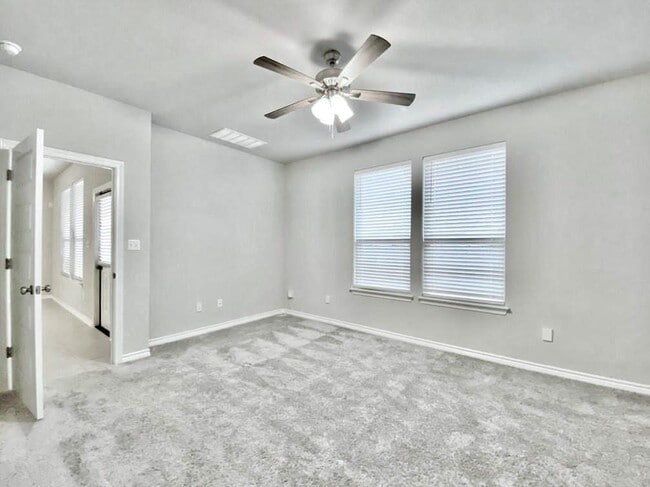 Building Photo - 816 Alta Wy
