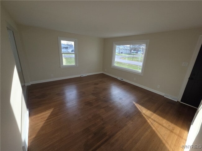 Building Photo - 300 Kerr St