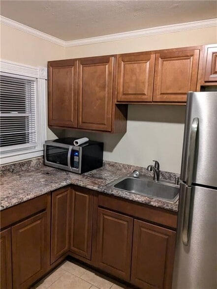 Building Photo - 14 Wallace Ave