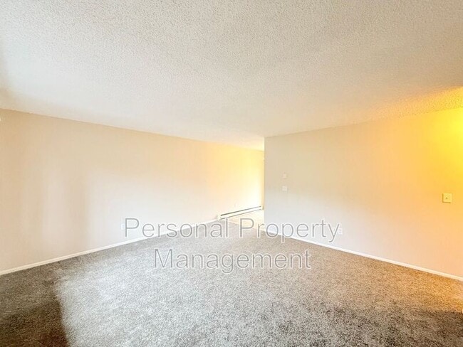 Building Photo - 1335 Z St