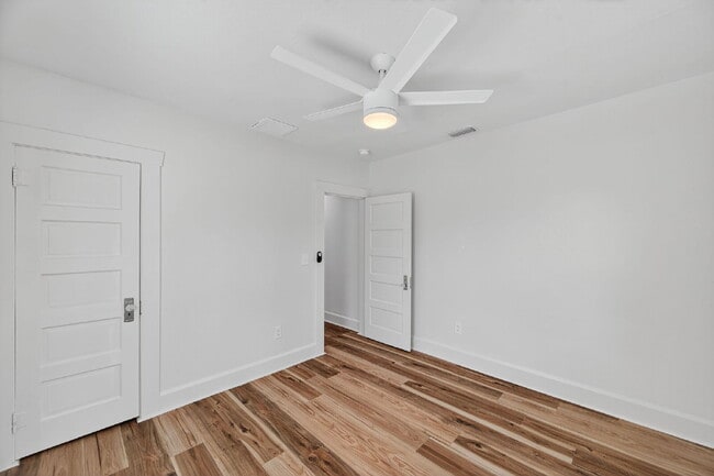 Building Photo - Fully Renovated 3 bedroom St. Pete Home | ...