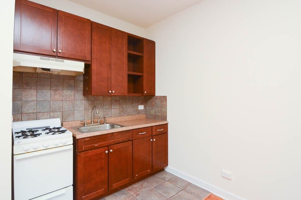 Building Photo - 2737 N Spaulding Ave