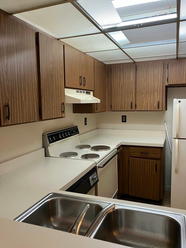 Building Photo - 3006 Caring Way