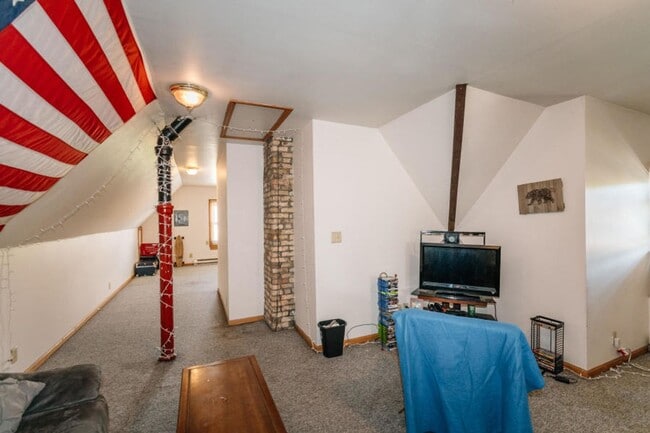 Building Photo - Farwell House