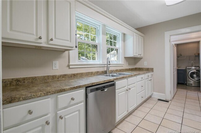 Building Photo - 209 N Churchill Dr