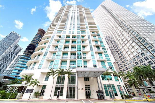 Building Photo - 300 S Biscayne Blvd