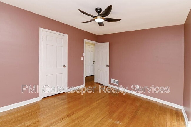 Building Photo - 5618 Leumas Rd