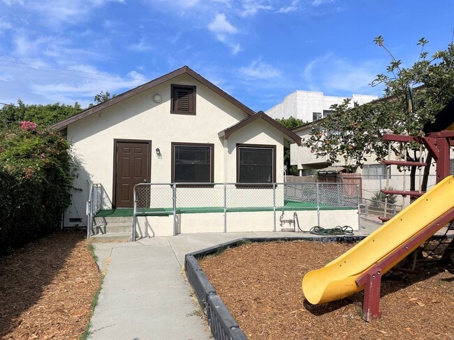 Primary Photo - Newly renovated 2 + 2 in Mar Vista/Palms
