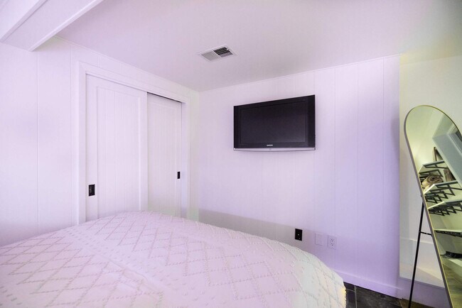 Building Photo - 522 Cascade Dr