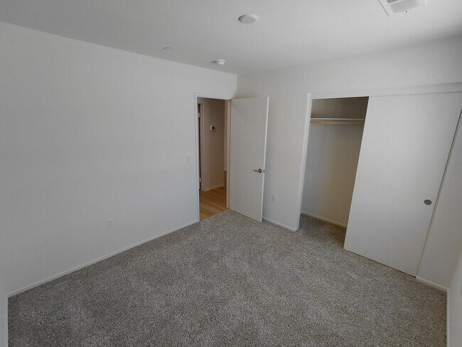 Building Photo - 475 Palomino Ct