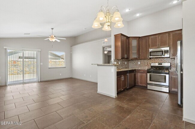 Building Photo - 4828 Guillermo Espinoza St
