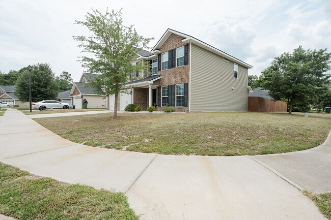 Building Photo - 717 Highgrove Ct