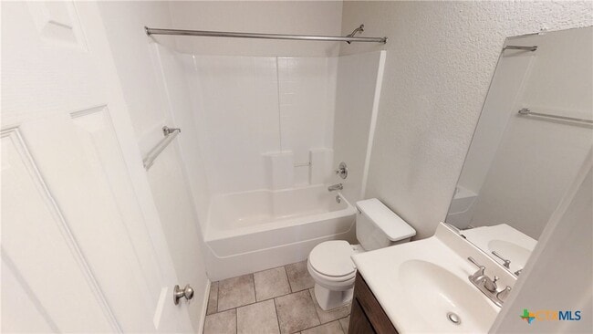 Building Photo - 3807 John Haedge Dr