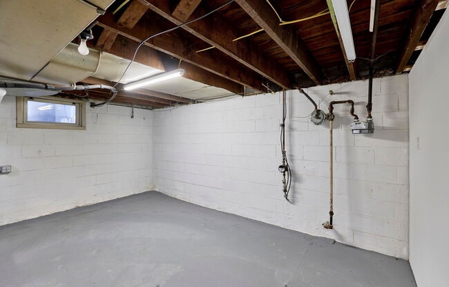 Building Photo - 2313 Burns Ave