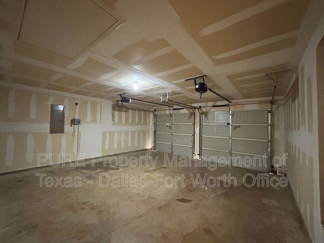 Building Photo - 1717 Wind Dancer Trail