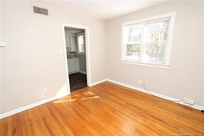 Building Photo - 1064 Nichols Dr