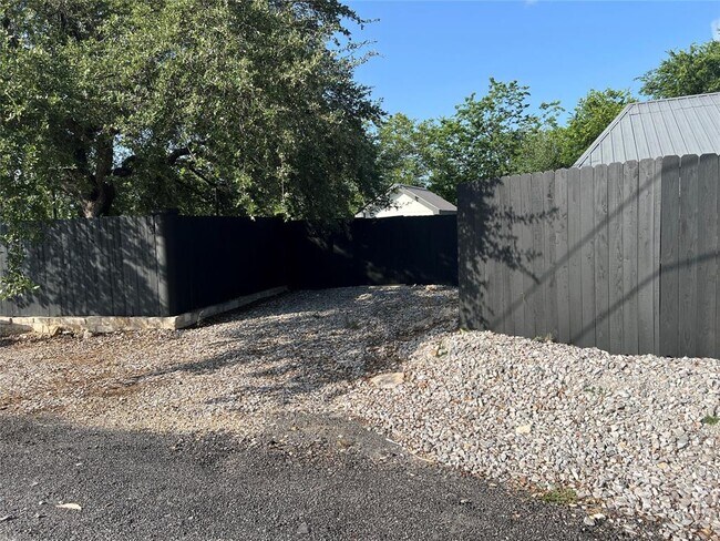Building Photo - 15431 Stroup Cir