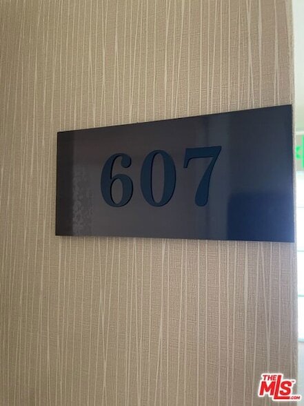 Building Photo - 600 W 9th St