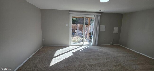 Building Photo - 6974 Knighthood Ln