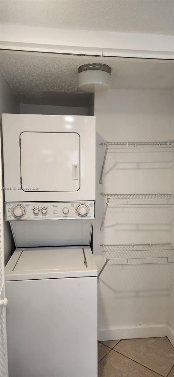 Building Photo - 9440 W Flagler St