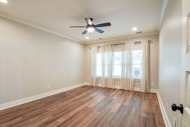 Building Photo - 4790 McGill Ct