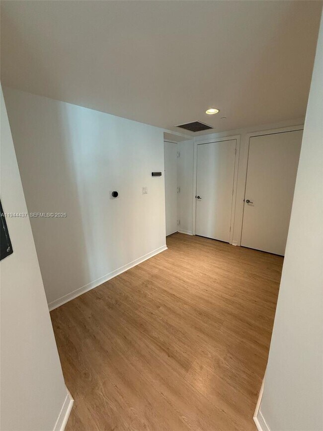 Building Photo - 55 SE 6th St