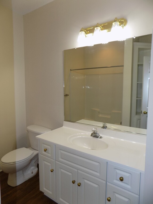 Building Photo - **Available to view mid June** 2 Bedroom, ...