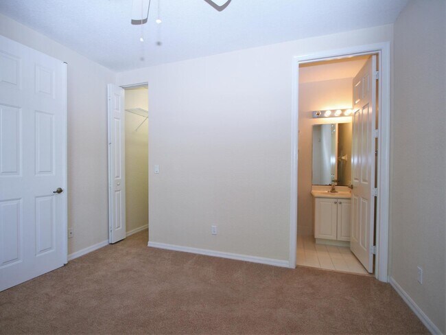 Building Photo - 1562 Grande Cull Way