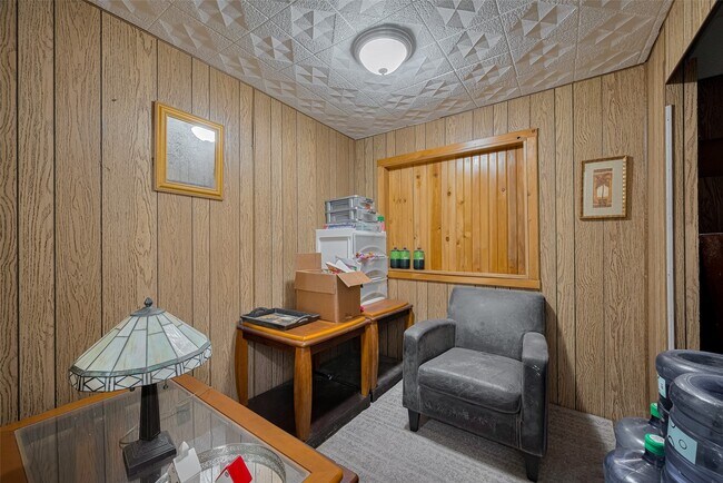 Building Photo - 2316 Green Meadows Dr